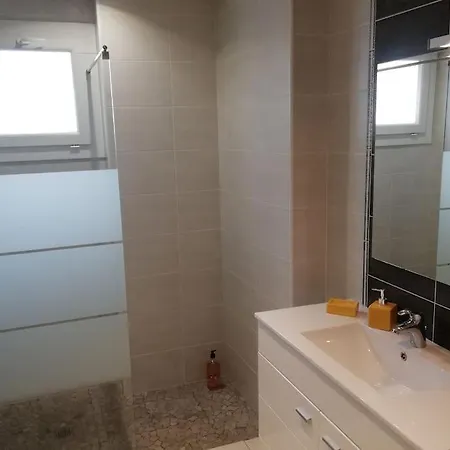 Dans Apartament *