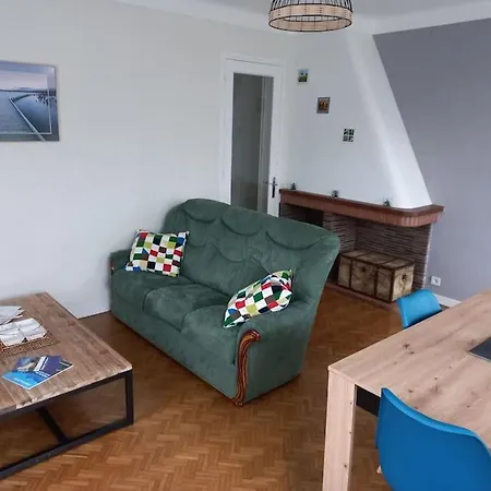 Dans Apartment Pau