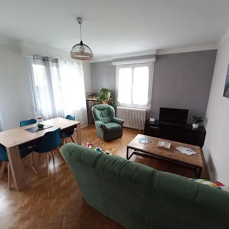 Dans Apartment Pau